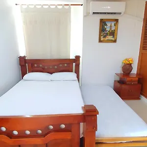 Happy Tours Apataments El Laguito Apartamento